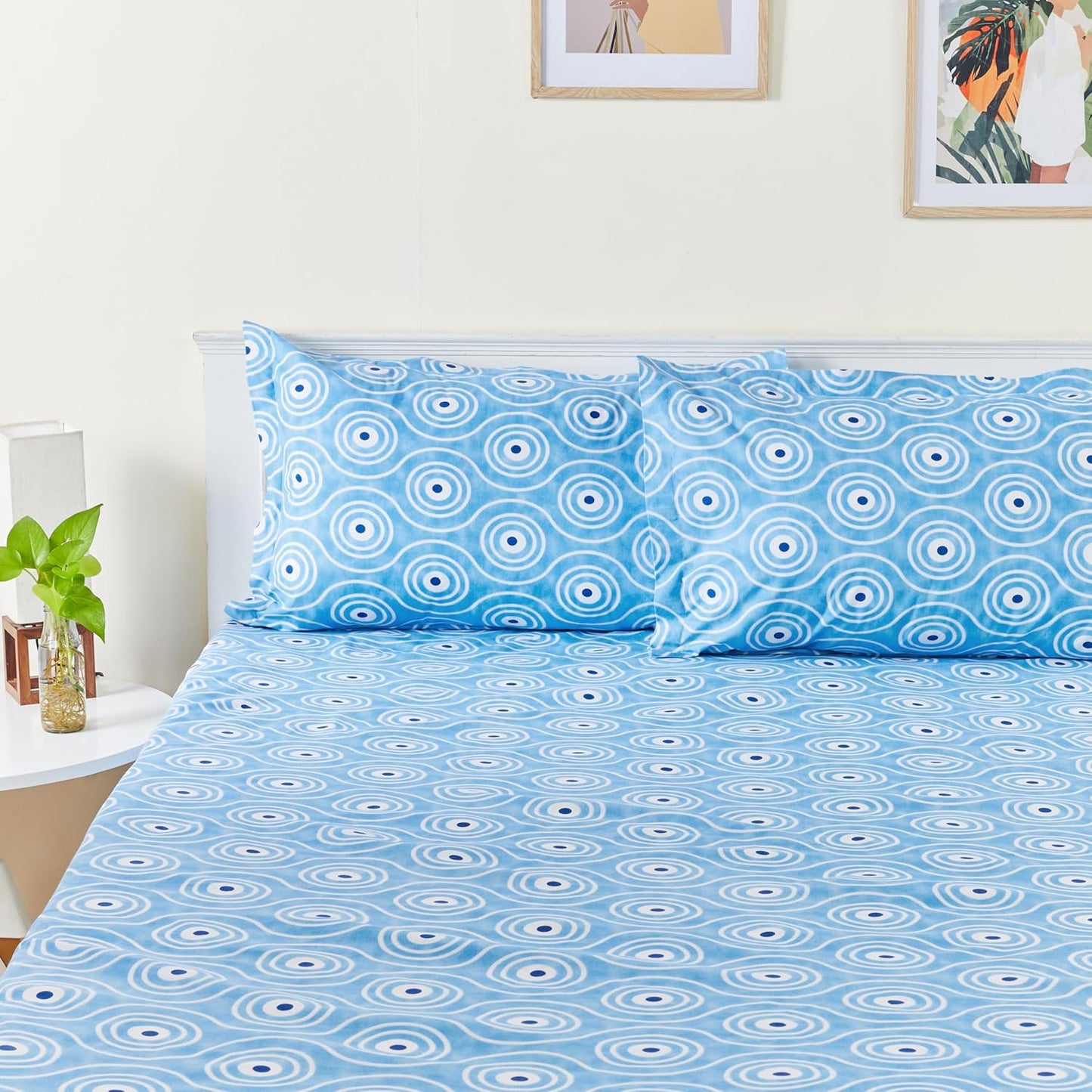 King Size Flat Bedsheet 425 (140 TC) with 2 Pillow Covers (274 cm X 222 cm)