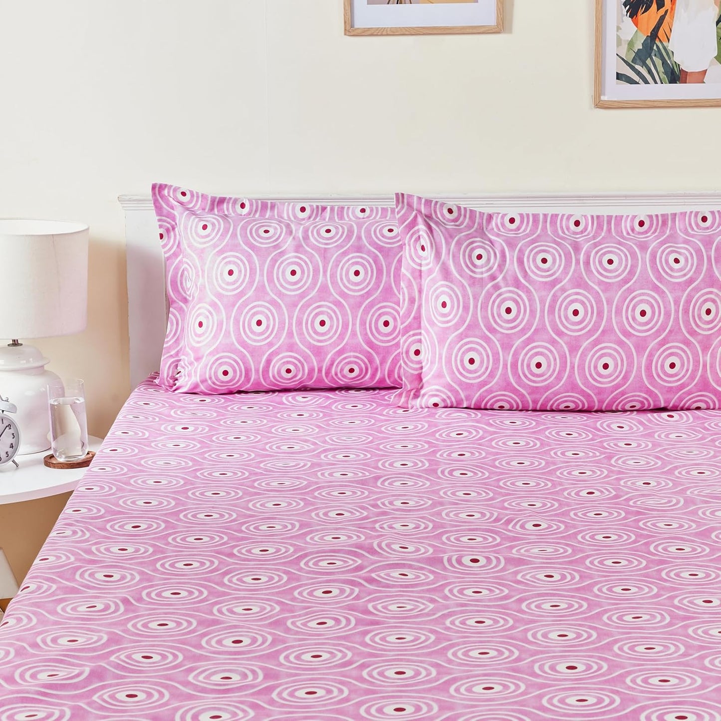 Queen Size Fitted Bedsheet 425 (140 TC) with 2 Pillow Covers, (198 cm X 152 cm X 18 cm)